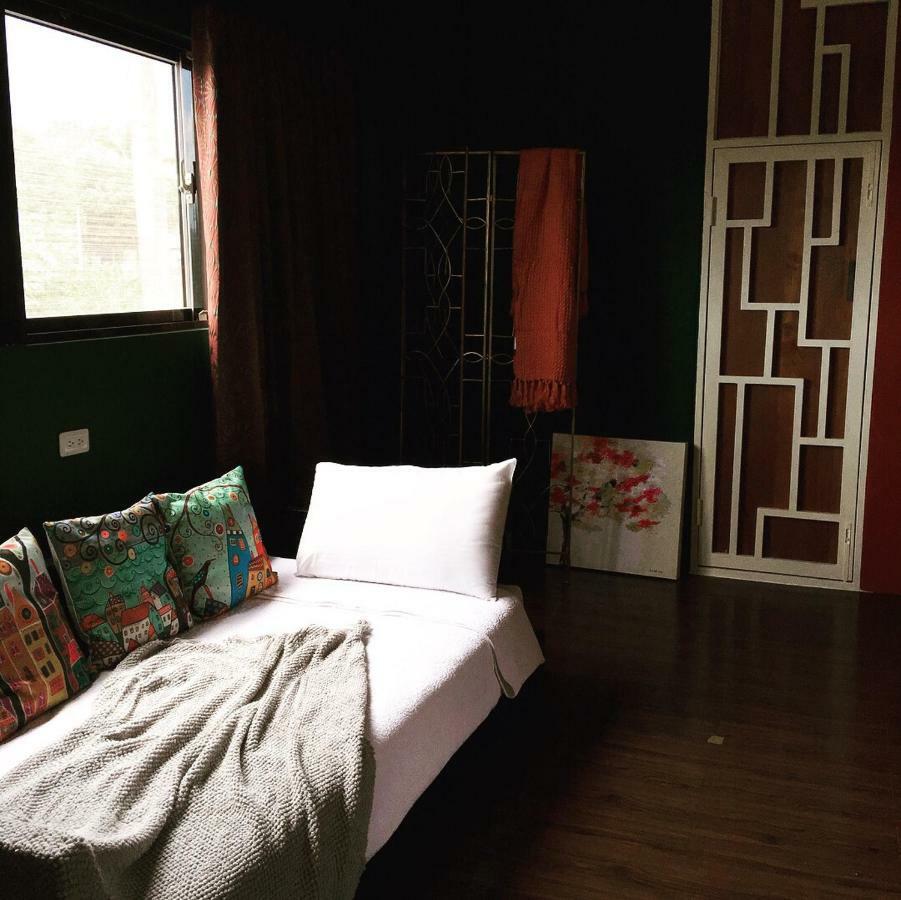 麵包樹舍 Breadfruit B&B Guangfu Exteriör bild